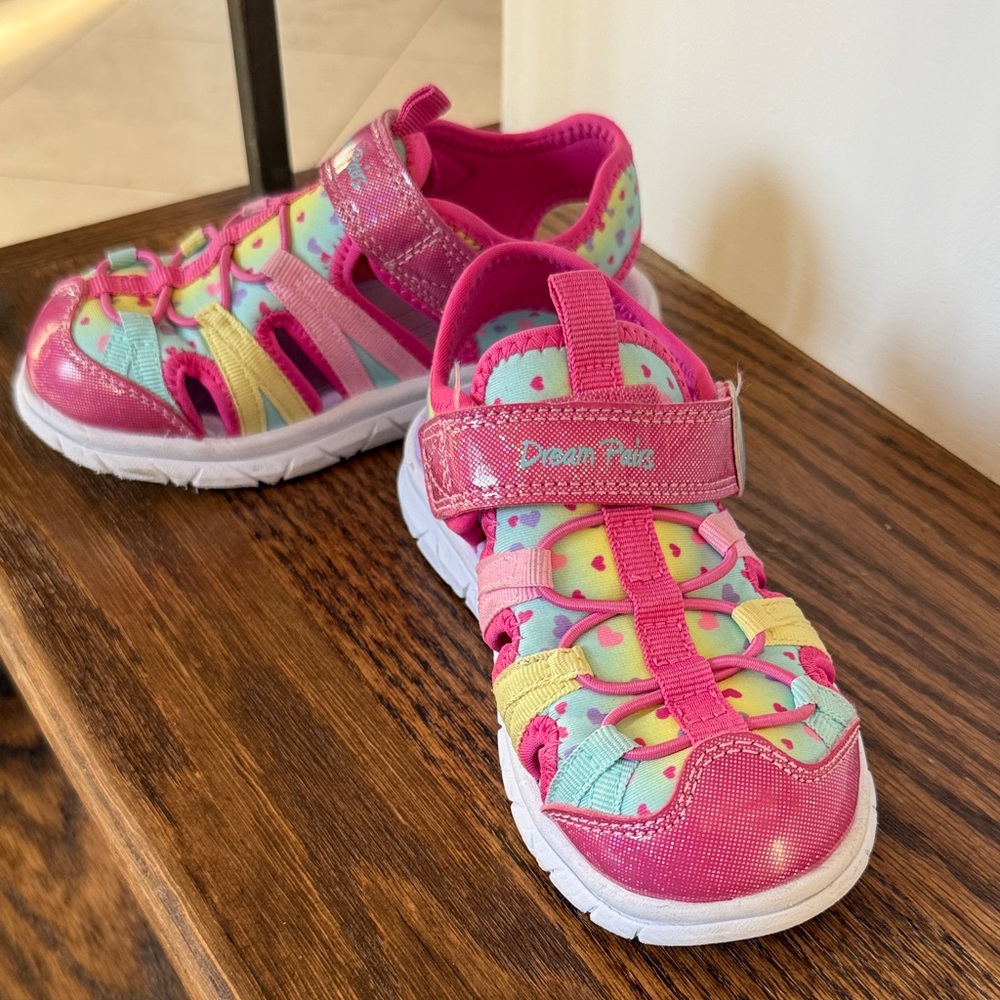 Dream Pairs Kids Sandals in Pink and Yellow